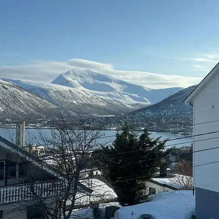 Arctic Nine - Nr 6 - On The Island Nyaraló Tromsø