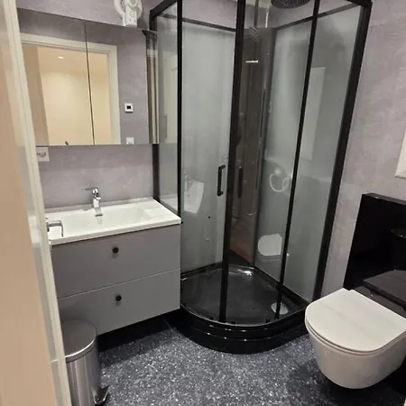 Arctic Nine - Nr 6 - On The Island טרומסה