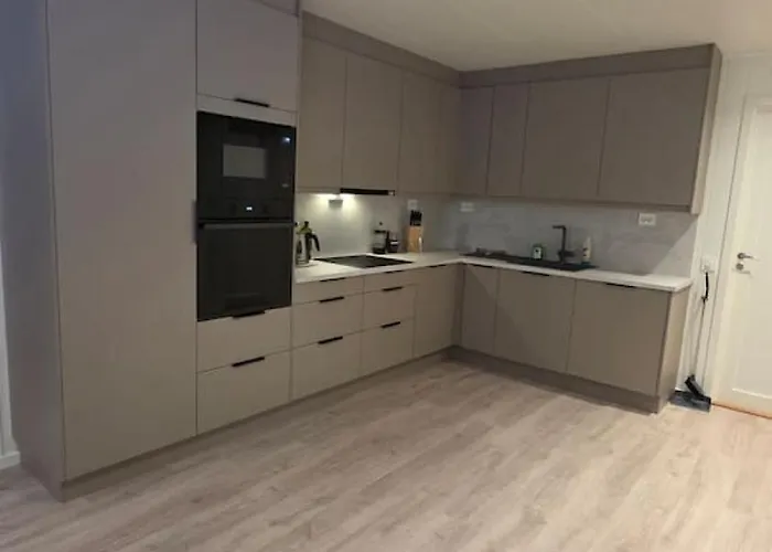 Arctic Nine - Nr 6 - On The Island * טרומסה